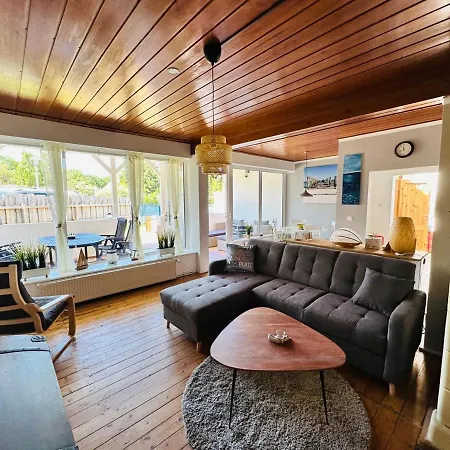 Strandhaus Graalibu