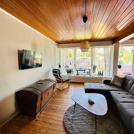 Strandhaus Graalibu Dom wakacyjny