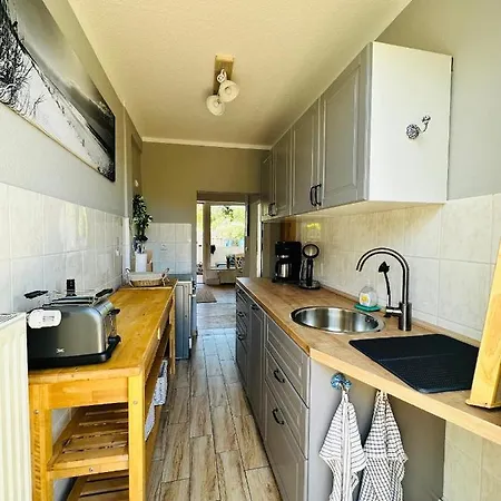 Strandhaus Graalibu Dom wakacyjny Graal-Mueritz