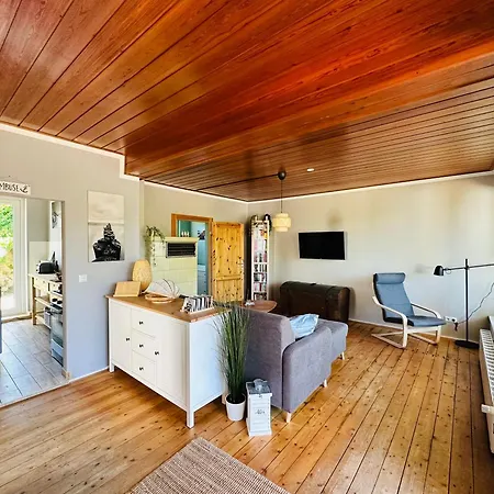 Strandhaus Graalibu Holiday home *